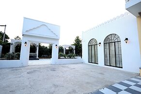 Hari Mahal Resort