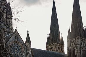 Prestigious Townhouse close to Princes Street