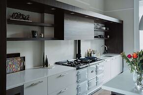 Prestigious Townhouse close to Princes Street