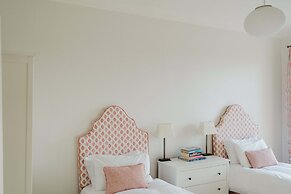 Prestigious Townhouse close to Princes Street