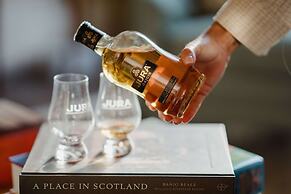 Prestigious Townhouse close to Princes Street