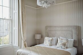 Prestigious Townhouse close to Princes Street