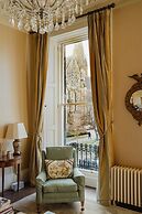 Prestigious Townhouse close to Princes Street