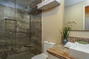 2 BR Ocean Front Pool