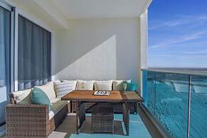 2 BR Ocean Front Pool