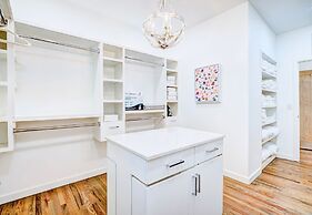 Luxury 5BR House Private Studio 5mins to OU Cha