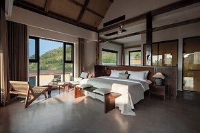 Xishuangbanna Jinghong Hidden in Nature