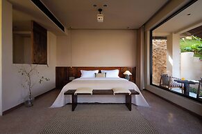 Xishuangbanna Jinghong Hidden in Nature