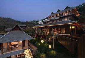 Xishuangbanna Jinghong Hidden in Nature