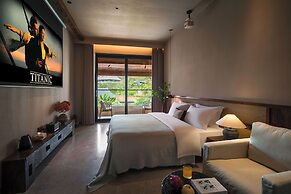 Xishuangbanna Jinghong Hidden in Nature