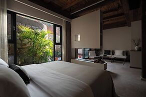 Xishuangbanna Jinghong Hidden in Nature