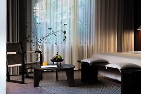 Xishuangbanna Jinghong Hidden in Nature