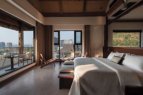 Xishuangbanna Jinghong Hidden in Nature