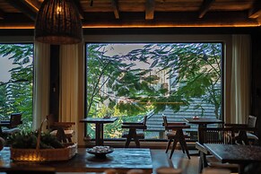 Xishuangbanna Jinghong Hidden in Nature