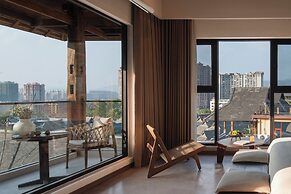 Xishuangbanna Jinghong Hidden in Nature