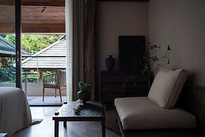 Xishuangbanna Jinghong Hidden in Nature