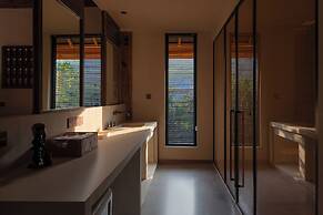 Xishuangbanna Jinghong Hidden in Nature