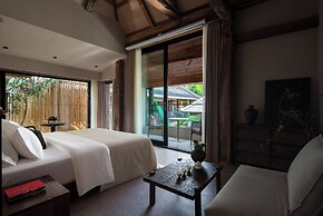 Xishuangbanna Jinghong Hidden in Nature