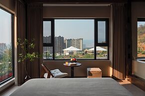 Xishuangbanna Jinghong Hidden in Nature