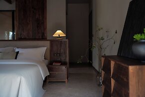 Xishuangbanna Jinghong Hidden in Nature