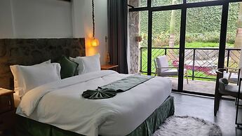 Grotta Resort
