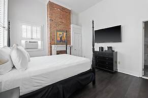 The Streetcar Historic Hotel