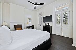 The Streetcar Historic Hotel