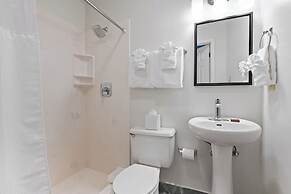 The Streetcar Historic Hotel