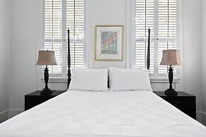 The Streetcar Historic Hotel