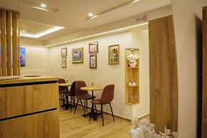 Hotel Petite Maison Hermes