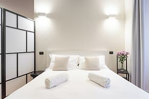 White Flat in Como City Center by Rent all Como