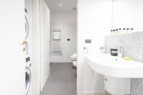 White Flat in Como City Center by Rent all Como