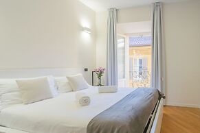 White Flat in Como City Center by Rent all Como