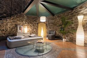 Ice Queen Chamber by Rent all Como