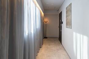 CREST TENMA - Self Check-In Only