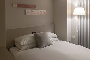 CREST TENMA - Self Check-In Only