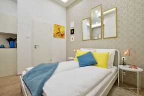 St King 11. Studio Apartments