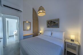 Astrea Suites Villa FinikiaSea View