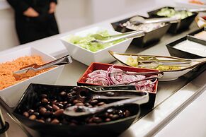 NAXIAN EMERALD HOTEL