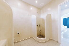 NAXIAN EMERALD HOTEL