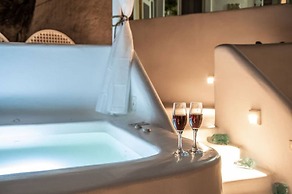 Astrea Suites Feggaropetra Cave House