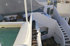 Astrea Suites Feggaropetra Cave House