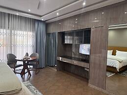 Platinum Lodge