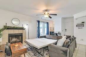 < 1 Mi to Beach: Galveston Condo w/ Fenced Patio