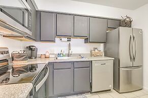 < 1 Mi to Beach: Galveston Condo w/ Fenced Patio