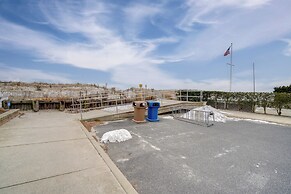 Steps to Beach: Townhome w/ Balcony in Ocean City