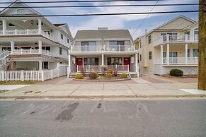 Steps to Beach: Townhome w/ Balcony in Ocean City