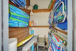Steps to Beach: Townhome w/ Balcony in Ocean City