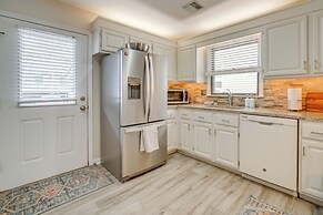 Steps to Beach: Townhome w/ Balcony in Ocean City