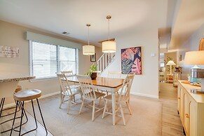 Steps to Beach: Townhome w/ Balcony in Ocean City